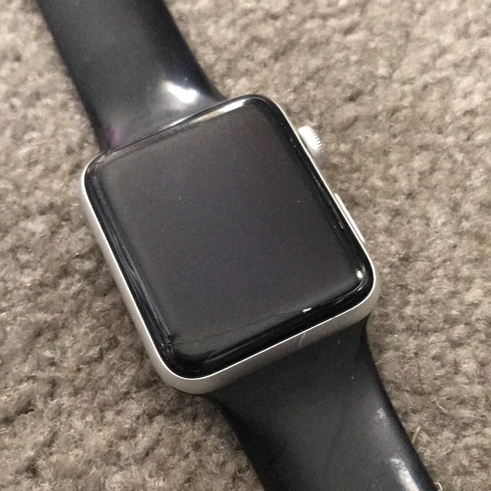 Apple Watch Series 3 42mm GPS Damaged
